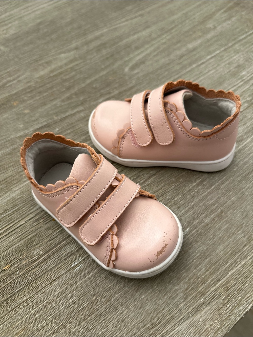 Lamour pink shoes. Size 5
